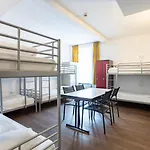 Jaeger's Hostel München