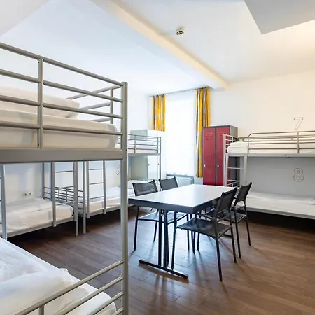 Jaeger's Hostel München